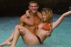 Η φωτογραφία από το ευτυχισμένο παρελθόν που ανέβασε στο Facebook η φίλη του Τόμας Πρωτόπαπα