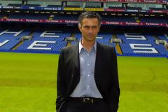 Τετραετές συμβόλαιο υπέγραψε με Τσέλσι ο Μουρίνιο