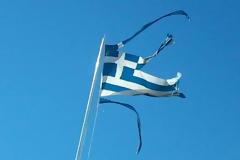 Aίσχος! Κουρελιασμένη η σημαία μας στο 9ο δημοτικό σχολείο Λιβαδειάς