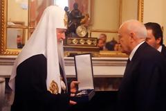 Σε θερμό κλίμα η συνάντηση Παπούλια - Κύριλλου