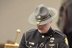 Η εικόνα που συγκίνησε τις ΗΠΑ: Αστυνομικός σκύλος αποχαιρετά τον συνεργάτη του που «έπεσε» στο καθήκον