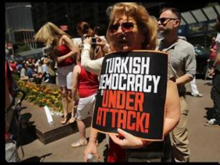 Φωτογραφία για Νέα Υόρκη: Συγκέντρωση κατά του Ερντογάν έξω από το τουρκικό προξενείο