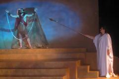 Μάγεψε ο μπάσος Βασίλης Ασημακόπουλος ως «Προμηθέας Δεσμώτης» στο Θέατρο Τζένη Καρέζη