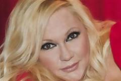 Nέα σοκαριστική αποκάλυψη από την Καίτη Φίνου: «Με έχουν δείρει σύντροφοί μου»