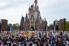 Ξόδεψε 15 εκατ. ευρώ σε ένα τριήμερο