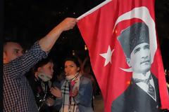 Zaman: Οι Τούρκοι είναι οργισμένοι με τον Ερντογάν