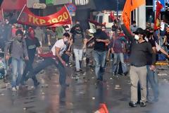 Η μειοψηφία της μειοψηφίας στριμώχνει την Αγκυρα