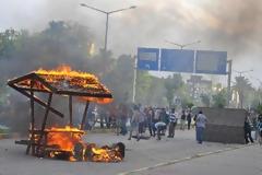 Νύχτα αιματηρών συγκρούσεων στην Τουρκία