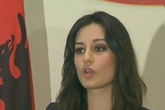 Αλβανία: Βουλευτής της αντιπολίτευσης έθεσε(;) σε κίνδυνο τη ζωή της εκπροσώπου του Μπερίσα