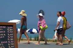 Μεγάλη μείωση στις αφίξεις τουριστών στην Κύπρο