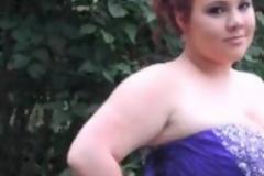 Απαγόρευσαν σε μαθήτρια να πάει στο χορό λόγω… στήθους