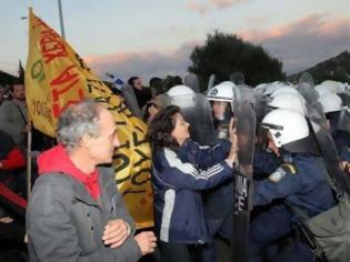 Φωτογραφία για Δικάζεται για τα επεισόδια λόγω παρουσίας Παπανδρέου στον Άγιο Νικόλαο