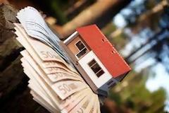 Θύελλα για τη... βιασύνη στα «κόκκινα» δάνεια