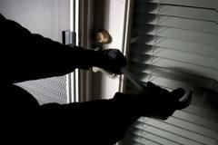 Παραβίασαν το σπίτι ενώ ο ιδιοκτήτης ήταν μέσα! - ''Θρίλερ'' στη Ν. Αλικαρνασσό