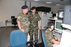 ΕΠΙΣΚΕΨΗ ΑΡΧΗΓΟΥ ΓΕΕΘΑ ΣΤΟ ΚΕΝΤΡΟ ΕΞΟΜΟΙΩΤΩΝ ΑΡΜΑΤΩΝ ΜΑΧΗΣ ΣΤΗΝ ΑΛΕΞΑΝΔΡΟΥΠΟΛΗ