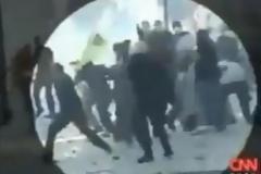 Σοκ: Η στιγμή που πυροβολείται στο κεφάλι ο τρίτος νεκρός της Tουρκίας