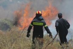 Αδιανόητο! Προσαγωγή εποχιακού πυροσβέστη γιατί διεκδίκησε το αυτονόητο!