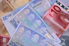 Αναπόφευκτο μέτρο η μείωση των μισθών