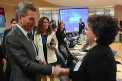 Oettinger: Η ομαδική εργασία είναι απαραίτητη για την αντιμετώπιση του αυξημένου παγκόσμιου ανταγωνισμού