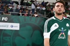 ''Ναυαγεί'' του Καπίνο στη Νάπολι