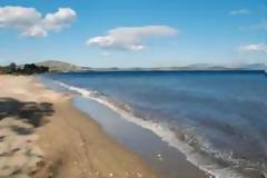 Τί συμβαίνει με την παραλία Μαραθώνα;