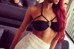 Ποια Ελληνίδα τραγουδίστρια διαθέτει αυτό το απίστευτο κορμί;