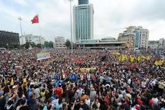 Mια Πυργιώτισσα στην Πόλη τις μέρες της Τουρκικής εξέγερσης - 