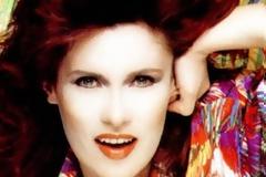 Δείτε την Πωλίνα χωρίς μακιγιάζ