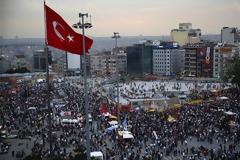 «Γαλλικό Μάη του '68 και όχι Αραβική Άνοιξη θυμίζει η Ταξίμ»