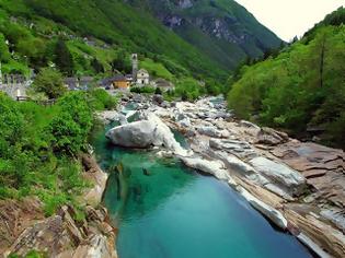 Φωτογραφία για Verzasca Valley: Η «εξωτική» κοιλάδα της Ελβετίας!