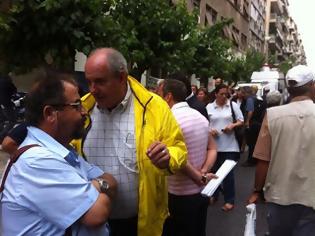 Φωτογραφία για Στις εκδηλώσεις διαμαρτυρίας με Ικαριώτες και Λημνιούς έξω από το υπουργείο υγείας ο Τέρενς Κουίκ