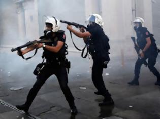 Φωτογραφία για Έξι Tούρκοι αστυνομικοί αυτοκτόνησαν από την αρχή της εξέγερσης