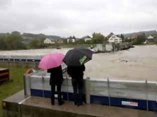 Φωτογραφία για Εκκενώνονται σπίτια στην Ελβετία από τις πλημμύρες