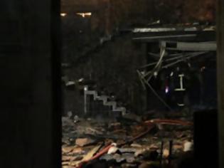 Φωτογραφία για Νύχτα τρόμου με εκρήξεις στην ταβέρνα - Μέχρι το πρωί έκαιγαν εστίες