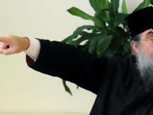 Φωτογραφία για Απίστευτο: Μητροπολίτης παίζει σε βίντεο κλιπ των Vegas Δείτε το βίντεο!