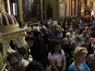 Φωτογραφία για Χιλιάδες κόσμου στην ομιλία του Γέροντος Νεκταρίου και στην αποχώρηση του Ιερού Λειψάνου του Αγίου Σεραφείμ του Σαρώφ