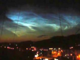Φωτογραφία για Ρωσία: Μια παράξενη λάμψη φώτισε τον ουρανό της πόλης Chelyabinsk [video]