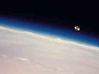 Φωτογραφία για Αστροναύτης του MIR αποθανατίζει UFO! [video]