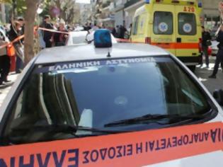 Φωτογραφία για Σοκ στη Θεσσαλονίκη: Άνδρας παρέσυρε και χτύπησε με φoρτηγό την πρώην σύζυγο του μετά από καβγά