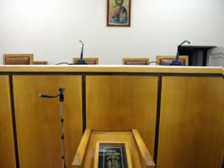 Φωτογραφία για Πάτρα: Πέντε απαλλαγές για το σκάνδαλο με τα ορθοπεδικά - Παραγράφηκε το αδίκημα