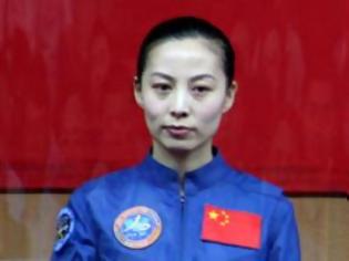 Φωτογραφία για Κινέζα αυστροναύτης έδωσε διάλεξη στα σχολεία