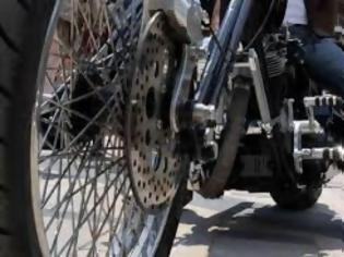 Φωτογραφία για Τσάρκες με κλεμμένο μηχανάκι στο Διδυμότειχο