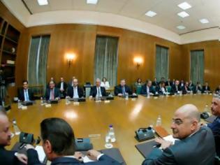 Φωτογραφία για Μείωση 30% στους μισθούς των υπουργών ανακοίνωσε ο Σαμαράς