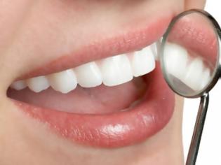Φωτογραφία για Οι 10 εντολές για πιο λευκά δόντια!