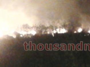Φωτογραφία για ΣΥΜΒΑΙΝΕΙ ΤΩΡΑ: Μεγάλη φωτιά καίει κοντά σε νυχτερινά κέντρα στη Θεσσαλονίκη [Video & Photo]