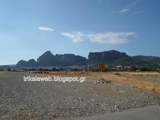 Φωτογραφία για Τρίκαλα: Ο οδικός άξονας Ε-65 έμεινε με τα χαλίκια