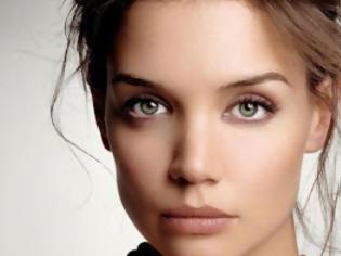 Φωτογραφία για Αγνώριστη η Katie Holmes ένα χρόνο μετά το χωρισμό της από τον Tom Cruise