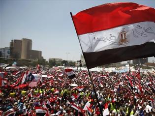 Φωτογραφία για Αίγυπτος: Συρροή διαδηλωτών στην πλατεία Ταχρίρ