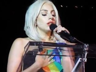 Φωτογραφία για Η Lady Gaga τραγούδησε τον εθνικό ύμνο των ΗΠΑ