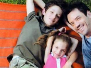 Φωτογραφία για O Θάνος Καλλίρης μιλά για πρώτη φορά για το πρόβλημα του παιδιού του